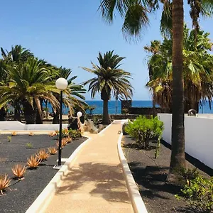  Holiday home Trinity House En Playa Bastian